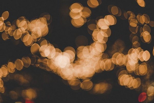 Mastering the Art of Creating Beautiful Bokeh Effects in Your Photos