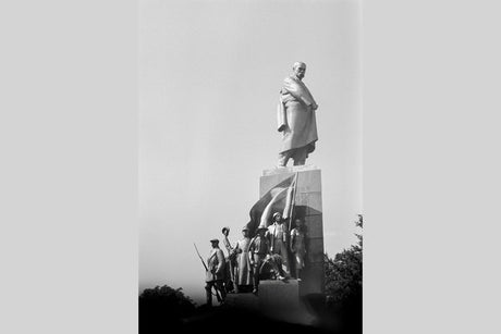 Unlocking Beauty: Exploring the Art of Black and White Photography